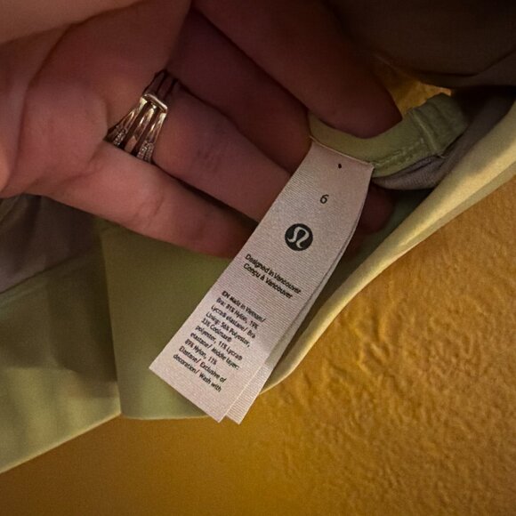 Lululemon Flow Y Bra Nulu - Wasabi Green - Size 6 - NWT (LW2EH4S) - Picture 5 of 6